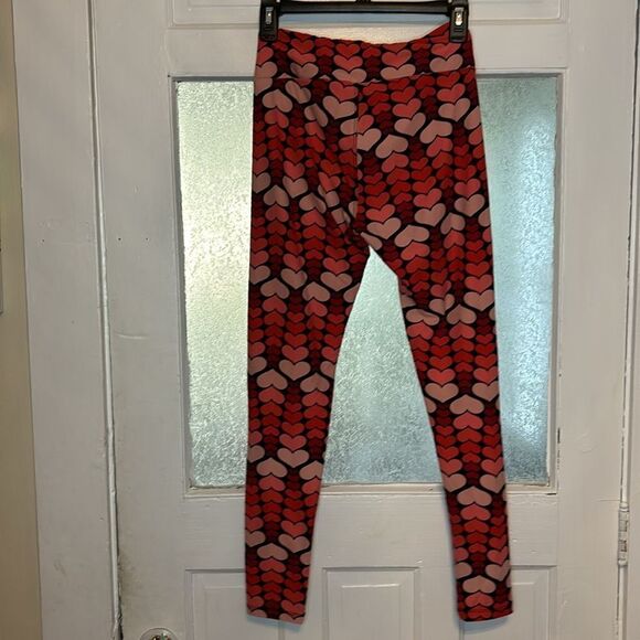 Lularoe Women’s Red and Pink Heart Patterned Casual Stretch Leggings Size OS - Picture 6 of 6
